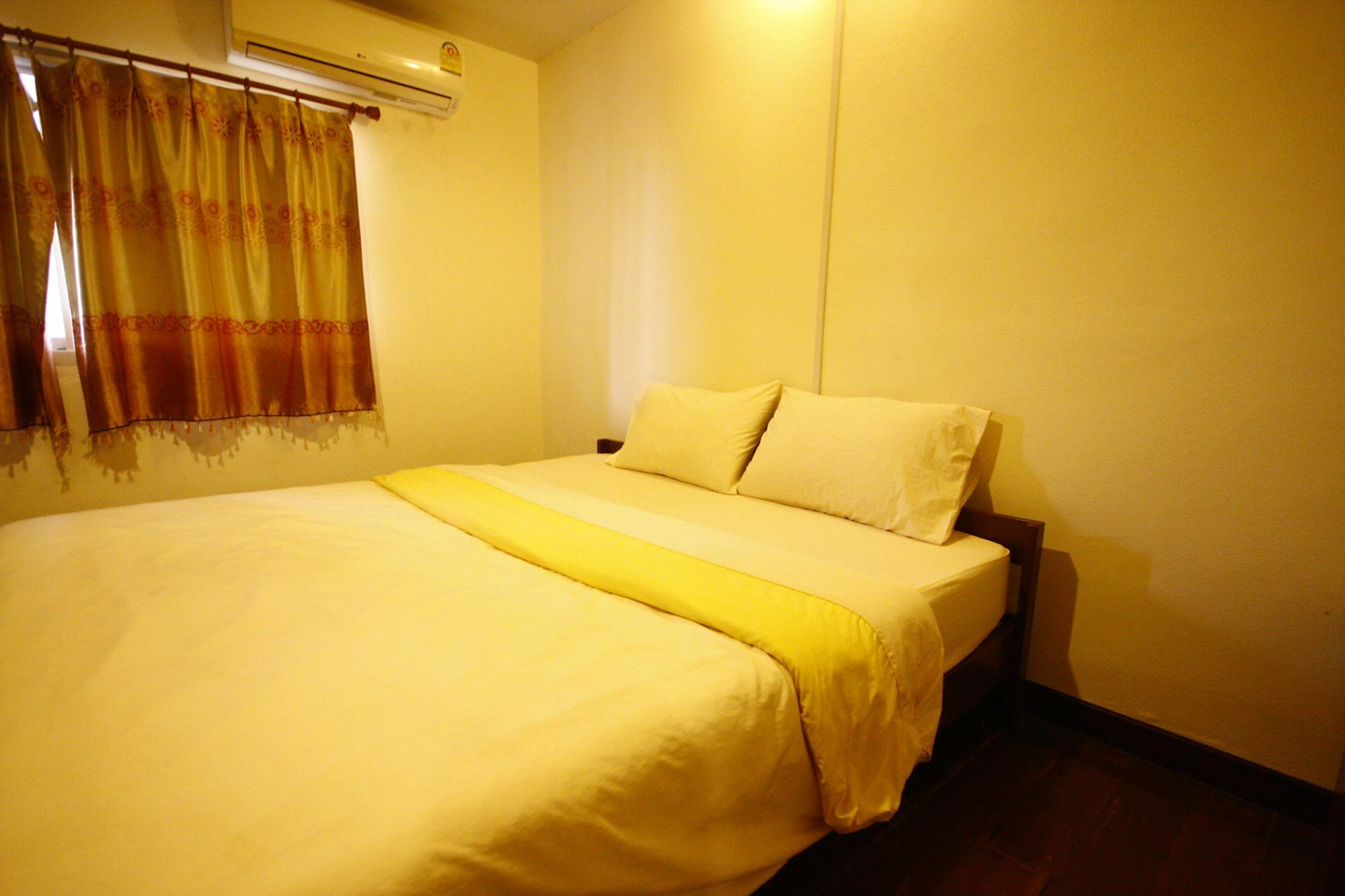 Narasiri Service Apartment Prachinburi Exterior photo